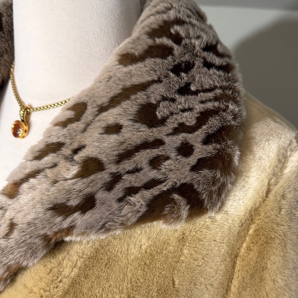 Coldwater Creek Cream Teddy Jacket with Leopard Accents - Picture 3 of 13